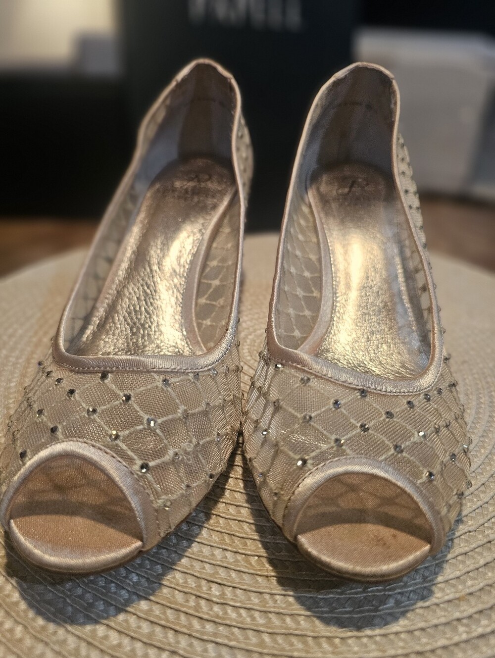 Adrianna Papell Jamie Pump Peep Toe Heels W Rhinestones Champagne Size 9.5 - Picture 4 of 10